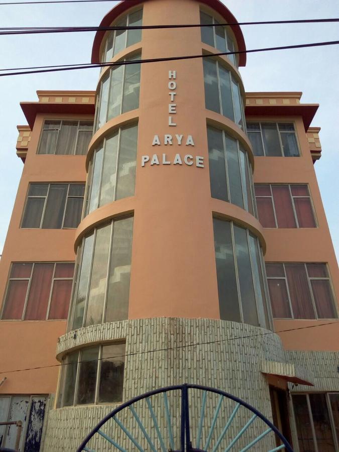 פורי Hotel Arya Palace מראה חיצוני תמונה