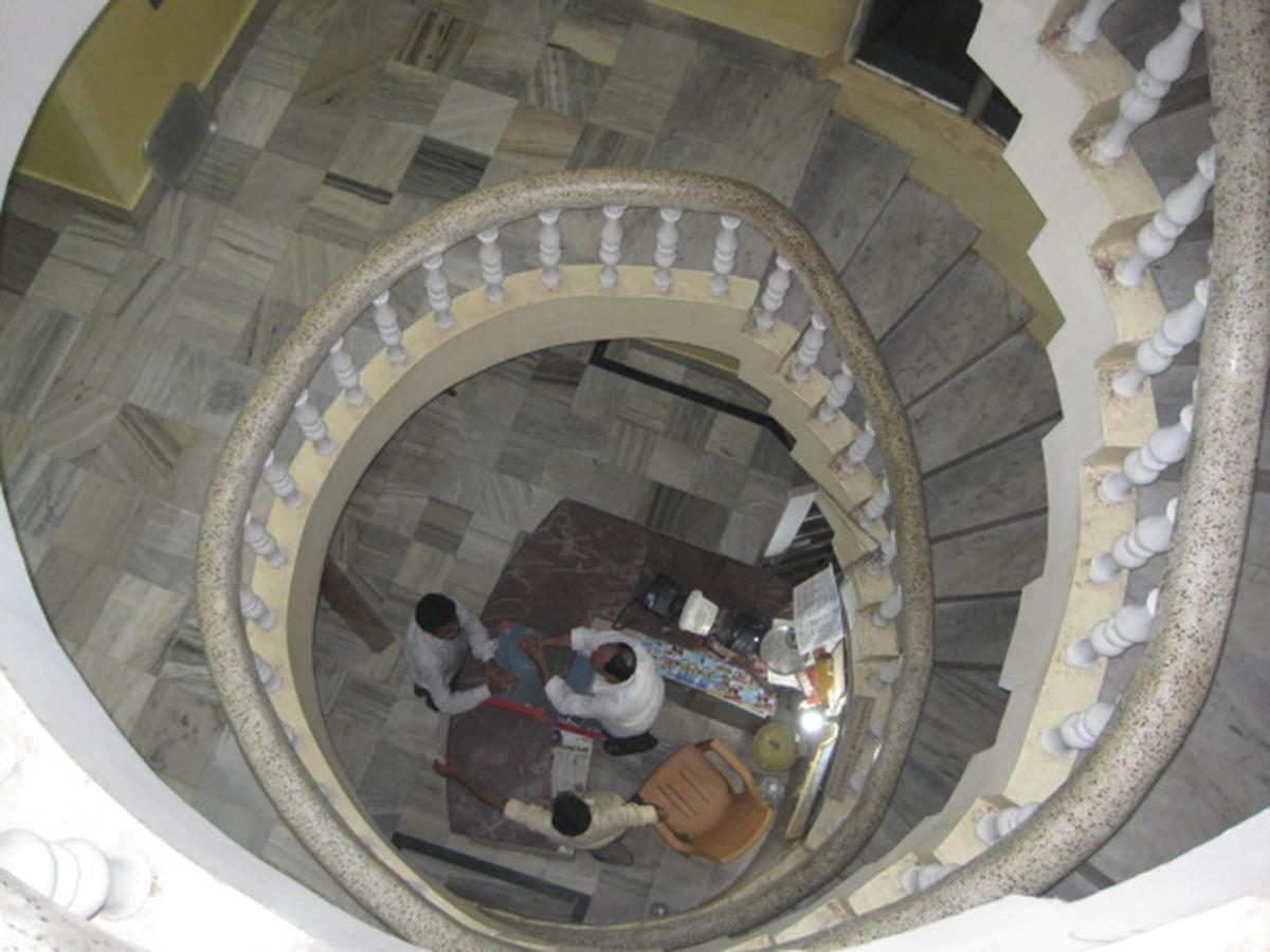פורי Hotel Arya Palace מראה חיצוני תמונה